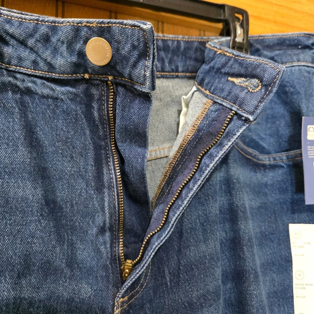 Universal Thread High Rise Flare Jeans Dark Wash Denim Comfort Stretch 17‎